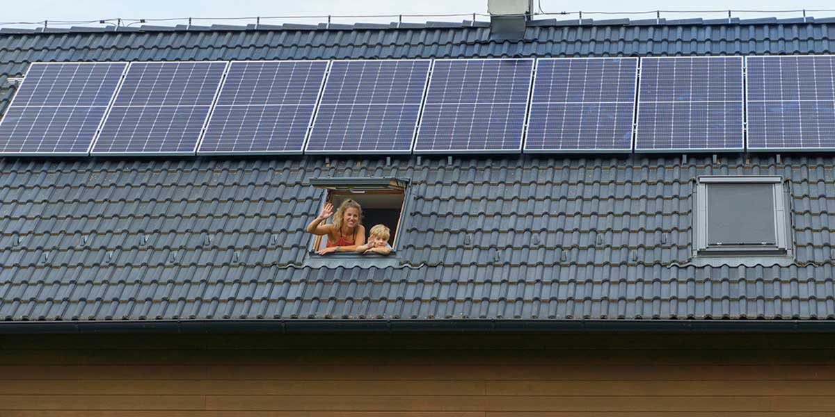 Hero image voor artikel:  Stormschade aan je zonnepanelen
