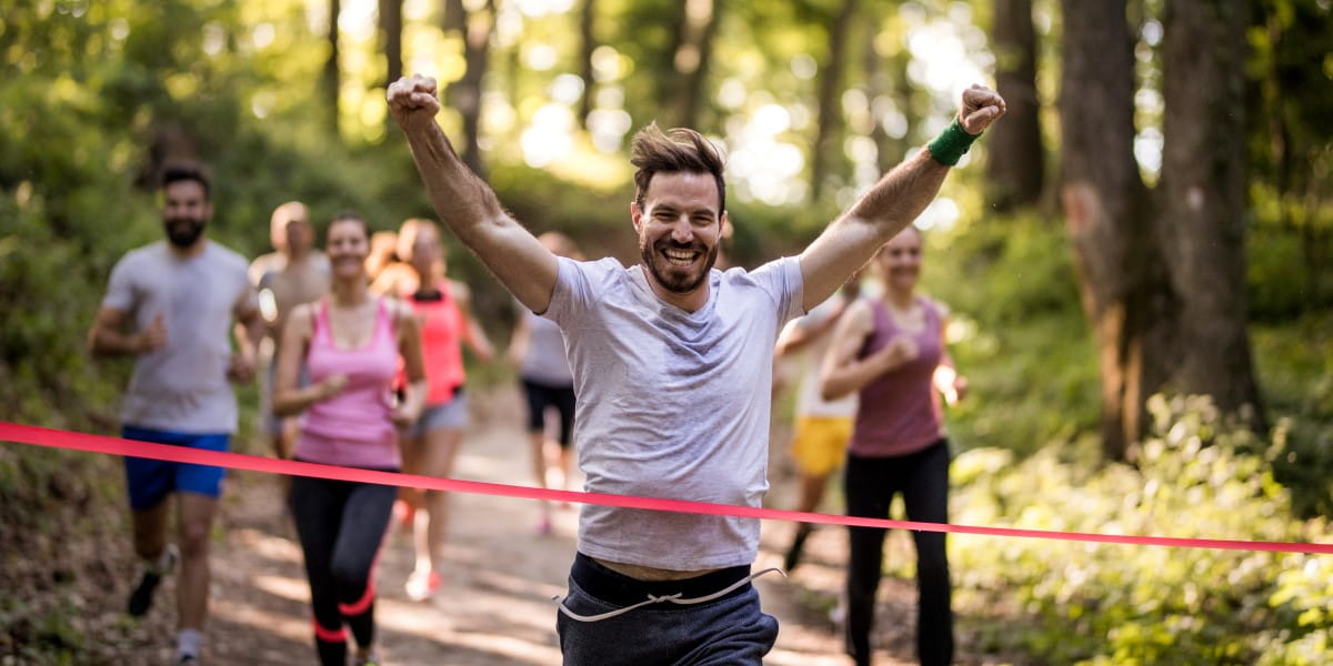Hero image voor artikel:  Hardlopen versus wandelen: wat is nou beter?