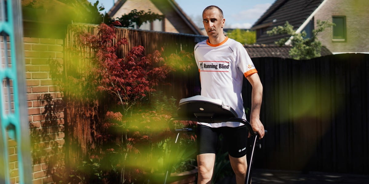 Hero image voor artikel:  Bert: ‘Ik zie niet waar ik ren, maar ik voel het wel’